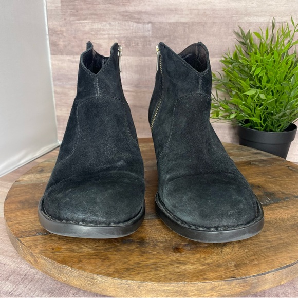 Born Black Suede Leather booties - Size: 9M - Picture 2 of 11